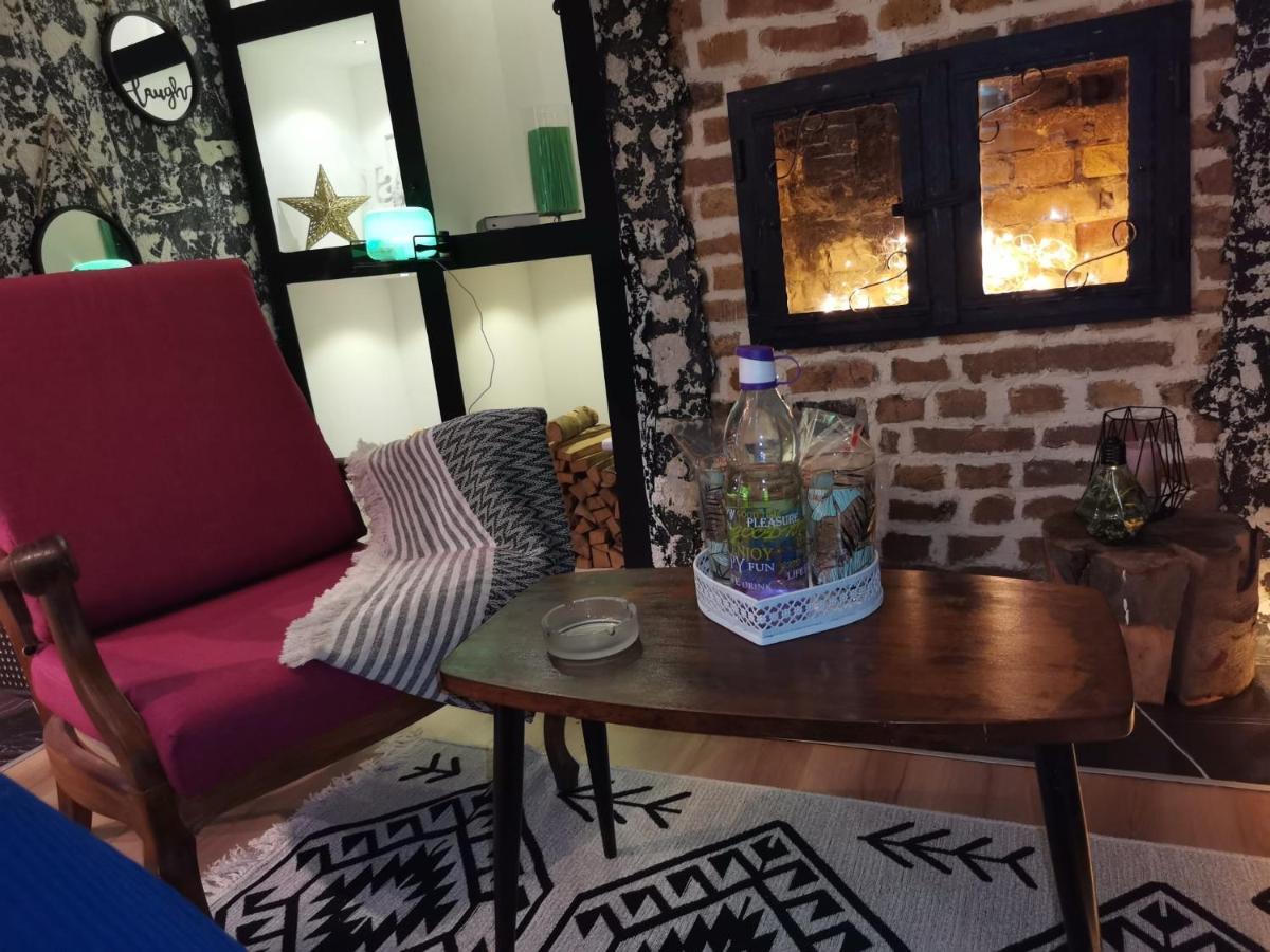 Studio Apartman Black & White Centar Sarajevo Free Parking Eksteriør billede
