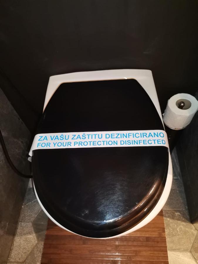 Studio Apartman Black & White Centar Sarajevo Free Parking Eksteriør billede