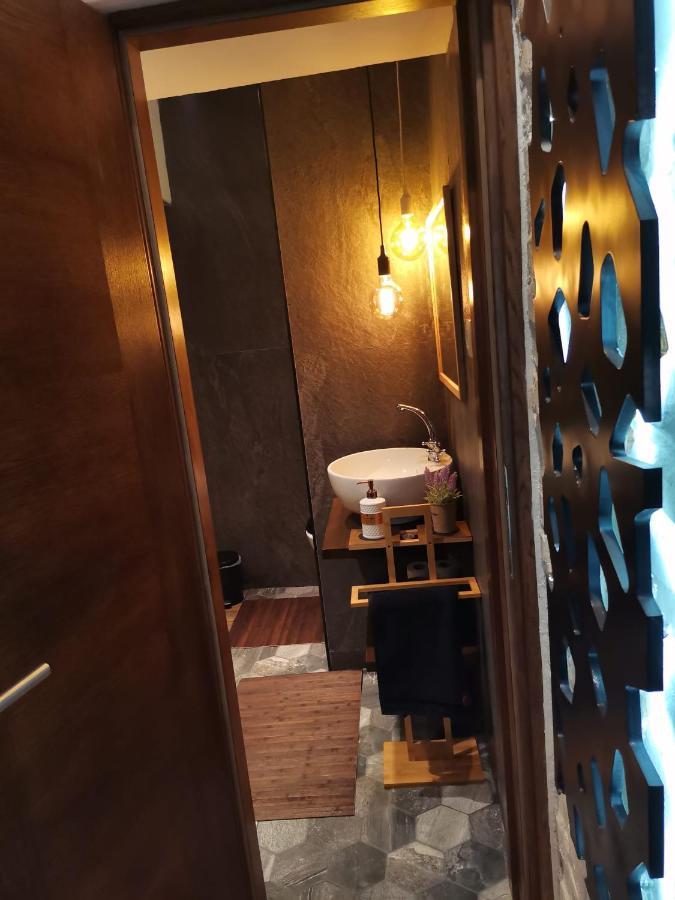 Studio Apartman Black & White Centar Sarajevo Free Parking Eksteriør billede