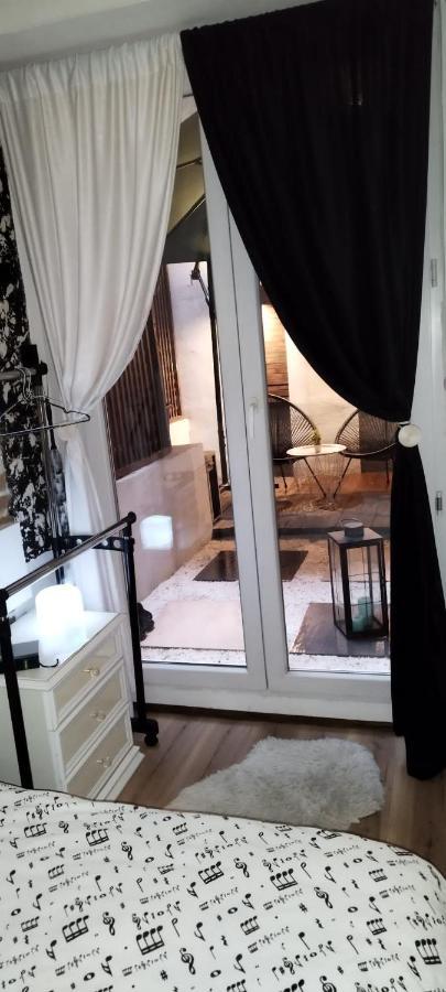Studio Apartman Black & White Centar Sarajevo Free Parking Eksteriør billede